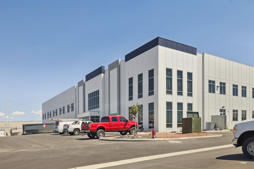 1450 E Venture Dr, Saint George, UT à vendre - Photo de l’immeuble – Image 2 sur 3