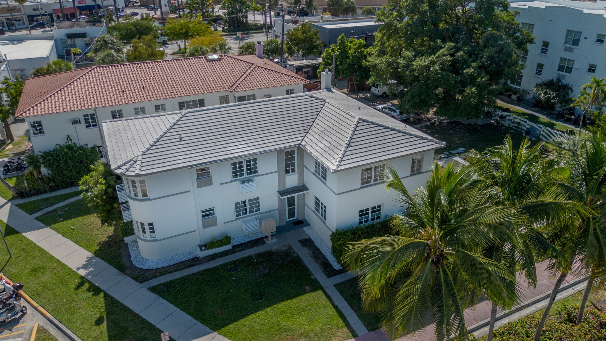 7124 Bay Dr, Miami Beach, FL à vendre Photo principale– Image 1 sur 14