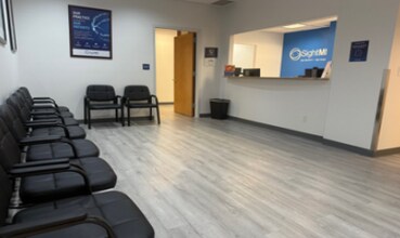 5515 Little Neck Pky, Little Neck, NY à louer Photo intérieure– Image 1 sur 4