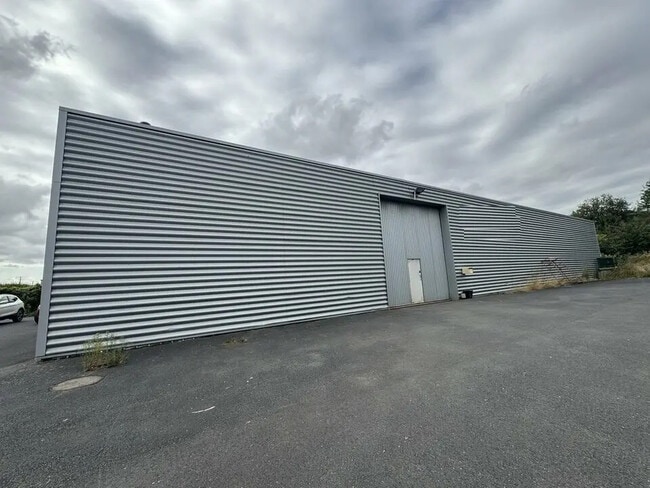 Plus de détails pour Bureau, Local d'activités à louer