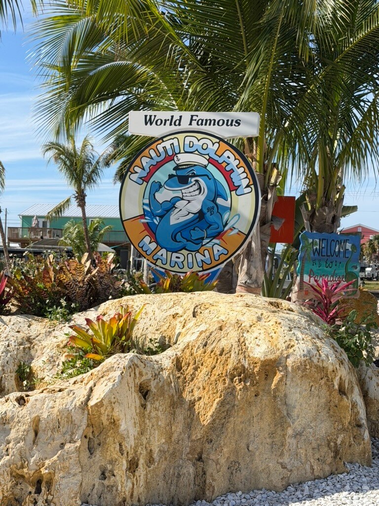 2921 Sanibel Blvd, Saint James City, FL à vendre Photo principale– Image 1 sur 4