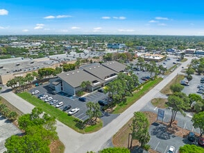 12811 Kenwood Ln, Fort Myers, FL à louer Photo intérieure– Image 2 sur 9