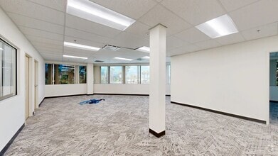225 W Hospitality Ln, San Bernardino, CA à louer Numérisation 3D Matterport– Image 1 sur 5