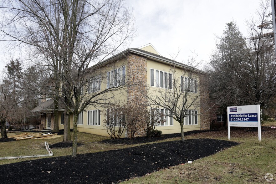 1171 Lancaster Ave, Berwyn, PA à louer - Photo de l’immeuble – Image 1 sur 2