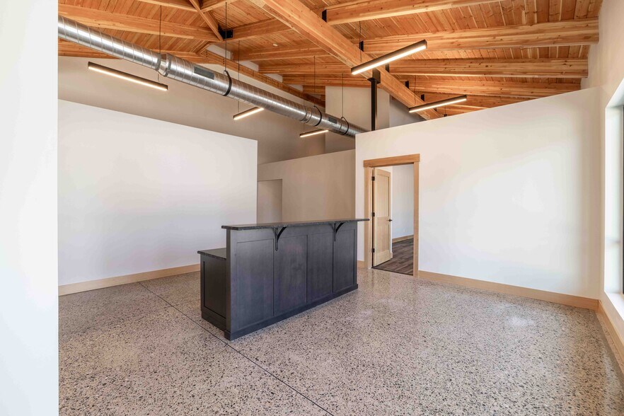 8512 N Wayne Dr, Hayden, ID à louer - Photo intérieure – Image 2 sur 48