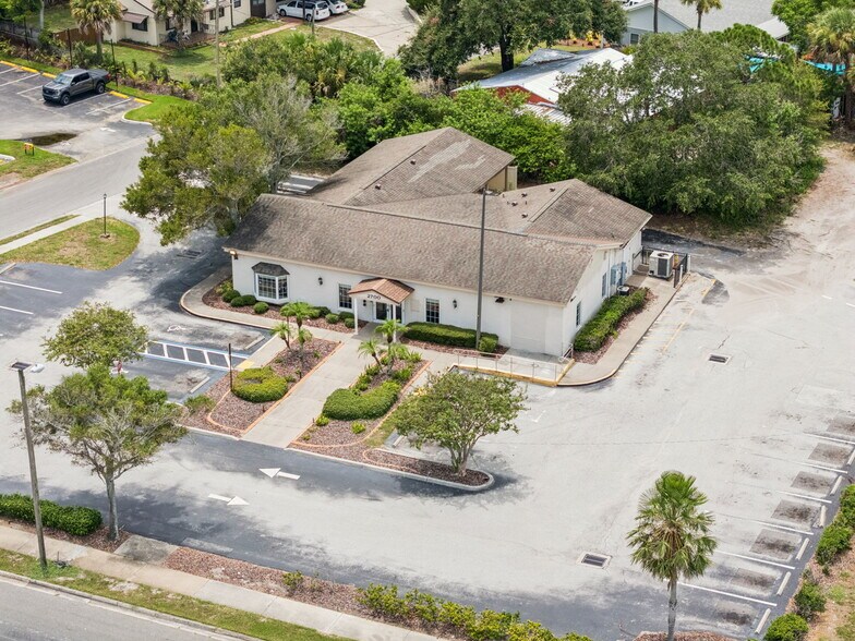 2700 S Washington Ave, Titusville, FL à vendre - Photo de l’immeuble – Image 3 sur 7