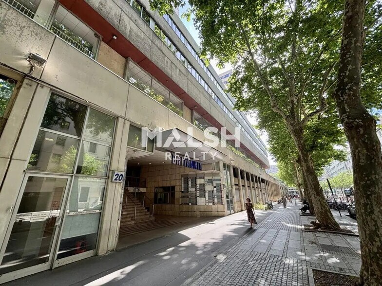 Bureau dans Lyon à louer - Photo de l’immeuble – Image 1 sur 9