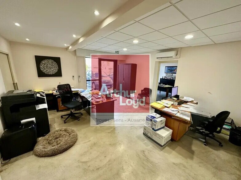 Bureau dans Troyes à louer - Photo de l’immeuble – Image 2 sur 6