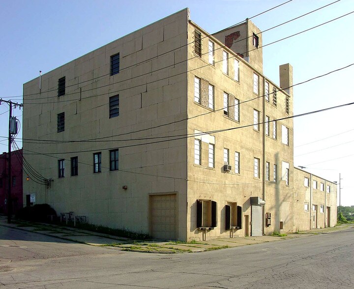 Summit Street Portfolio portefeuille de 2 biens à vendre sur LoopNet.fr - Photo principale – Image 2 sur 3