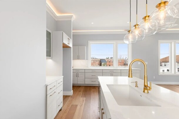 308 Newton St, Waltham, MA à vendre - Photo intérieure – Image 3 sur 36