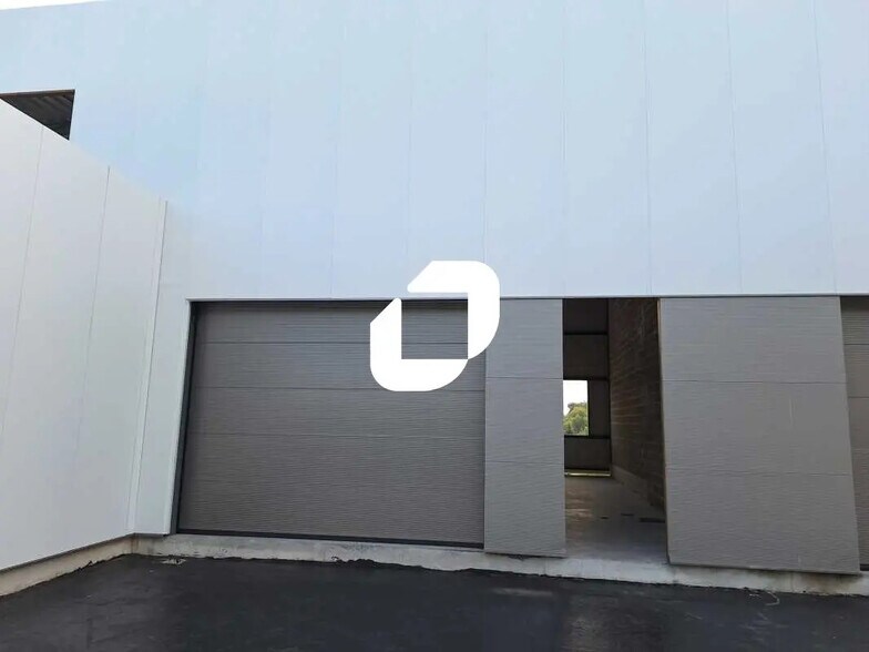 Bureau dans Artigues-près-Bordeaux à louer - Photo de l’immeuble – Image 3 sur 3