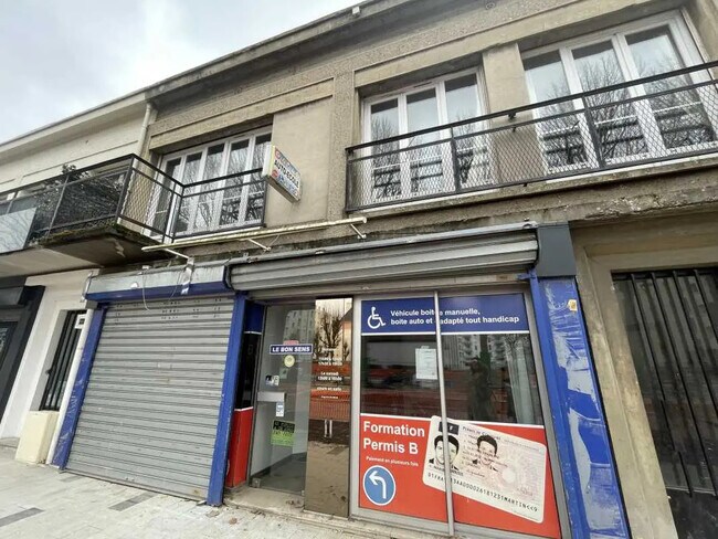 Plus de détails pour Bureau à vendre