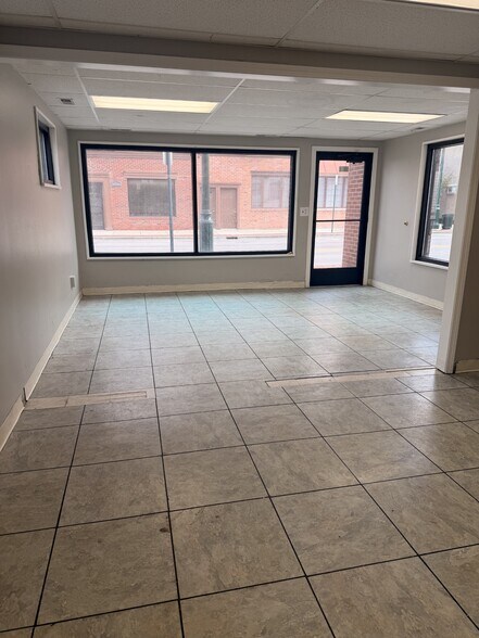130 E Court St, Bowling Green, OH à louer - Photo intérieure – Image 2 sur 7