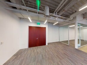 225 Broadway, San Diego, CA à louer Photo intérieure– Image 1 sur 8