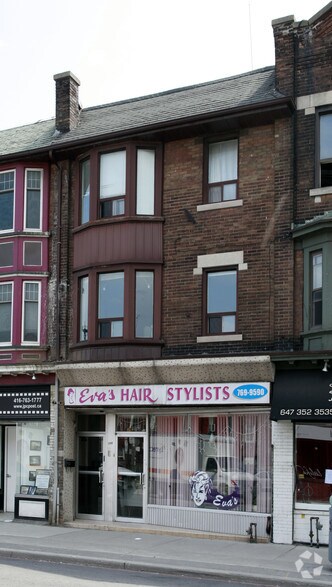 3085 Dundas St, Toronto, ON à louer - Photo de l’immeuble – Image 2 sur 5