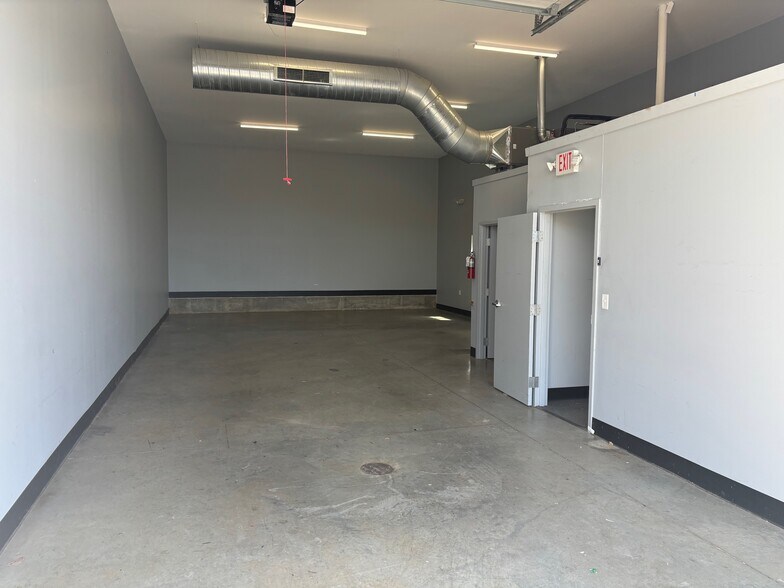 1035 Parkway Dr, Spring Hill, TN à louer - Photo de l’immeuble – Image 3 sur 4