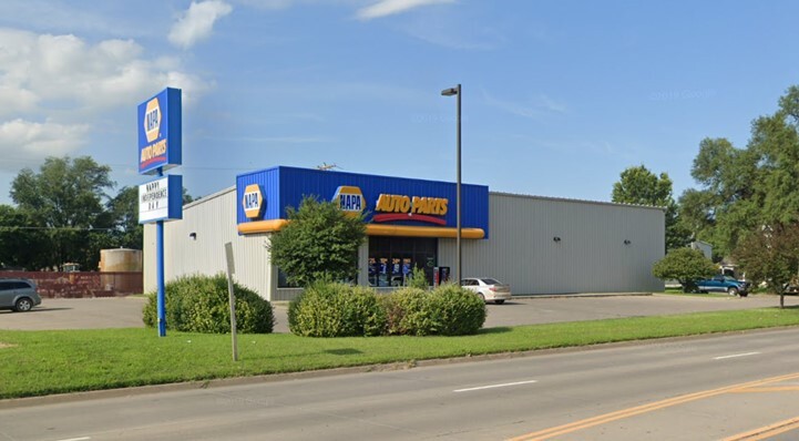 719 Fort Riley Blvd, Manhattan, KS à vendre - Photo principale – Image 1 sur 2