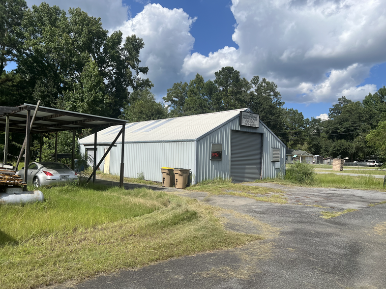 895 US-80 Hwy, Bloomingdale, GA à vendre - Photo principale – Image 1 sur 10
