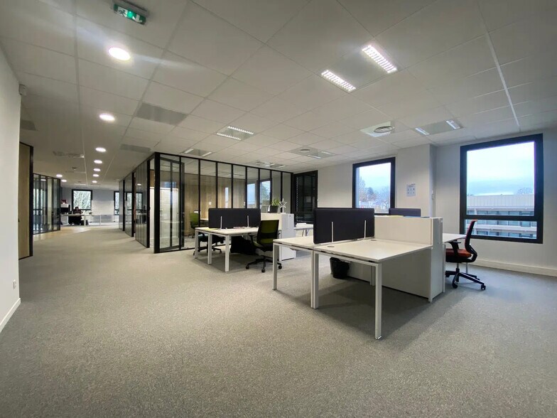Bureau dans Limonest à vendre - Photo de l’immeuble – Image 1 sur 7