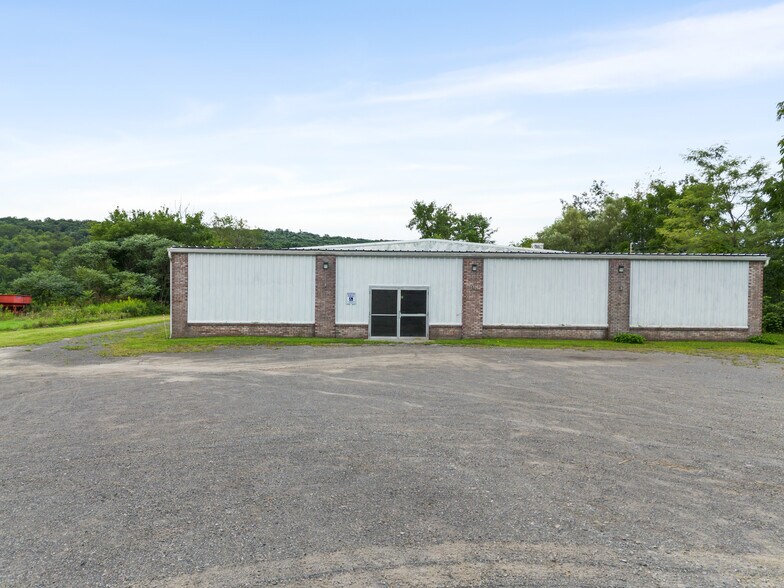 1518 Day Hollow Rd, Owego, NY à vendre - Photo de l’immeuble – Image 1 sur 29
