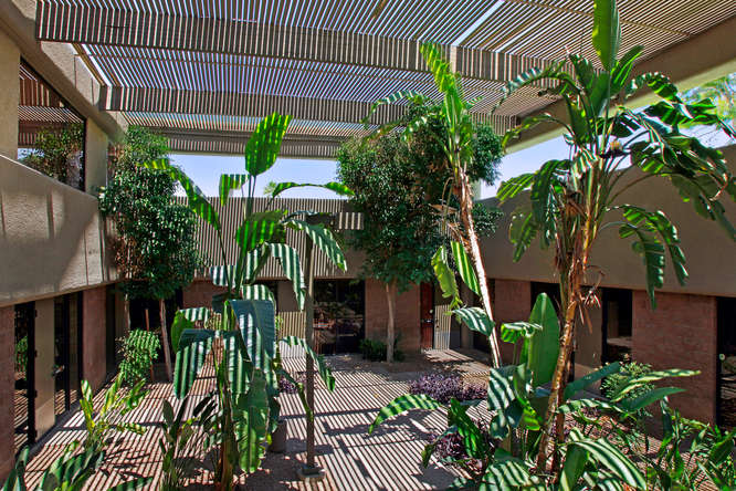 3420 E Shea Blvd, Phoenix, AZ à louer - Photo de l’immeuble – Image 2 sur 5