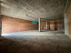 Local commercial dans Granada, Granada à louer Photo intérieure– Image 2 sur 5