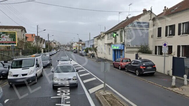 Plus de détails pour Local commercial à vendre