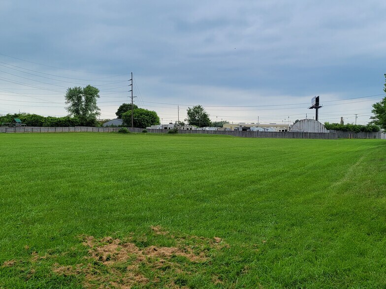 5757 W Broad St, Galloway, OH à louer - Photo de l’immeuble – Image 3 sur 4