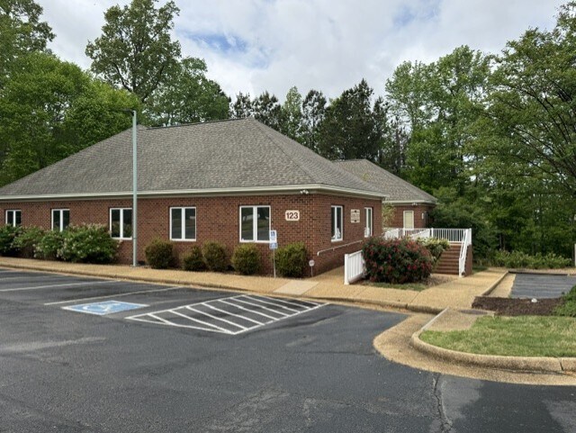 123 Bulifants Blvd, Williamsburg, VA à vendre - Photo de l’immeuble – Image 2 sur 23