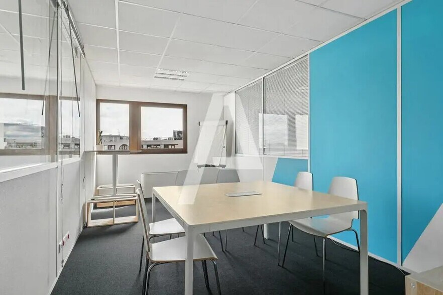 Bureau dans Ivry-sur-Seine à louer - Photo de l’immeuble – Image 2 sur 5