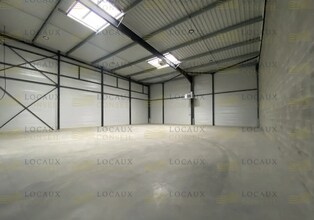 Industriel/Logistique dans Frépillon à louer Photo intérieure– Image 2 sur 5