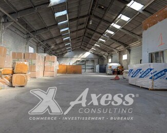 Plus de détails pour Local d'activités à louer