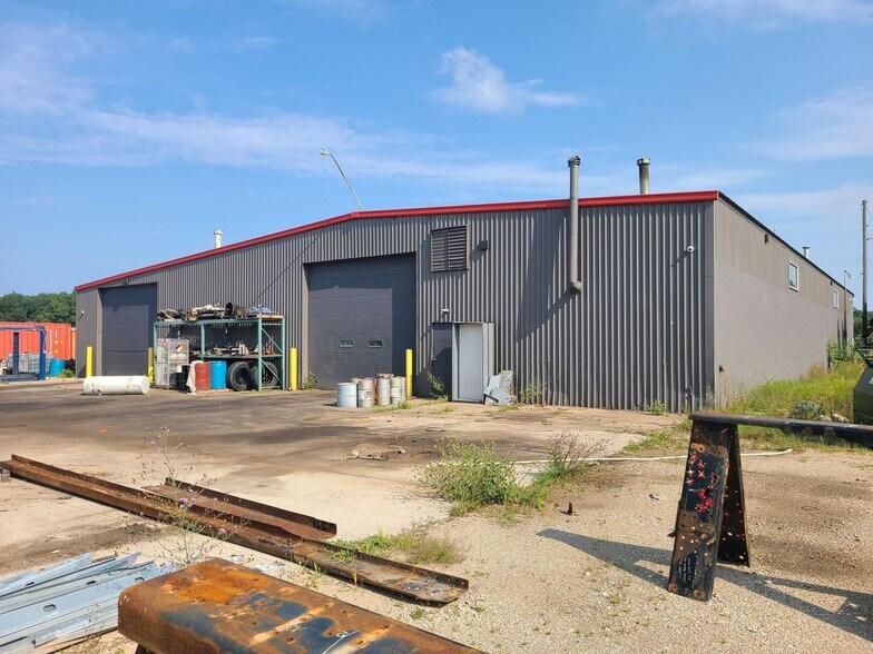 3320 US 31, Manistee, MI à vendre - Photo de l’immeuble – Image 2 sur 11