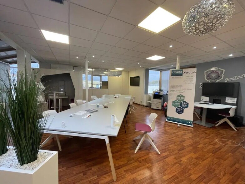 Bureau dans Évreux à louer - Photo de l’immeuble – Image 2 sur 5