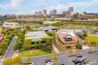 20 Corporate Plaza Dr, Newport Beach, CA - VUE AÉRIENNE  vue de carte