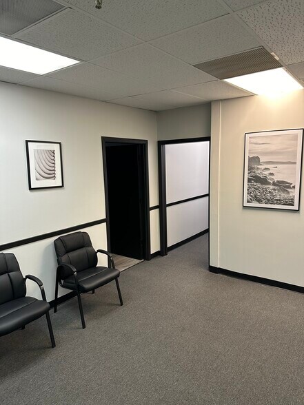 210 N Hammes Ave, Joliet, IL à louer - Photo de l’immeuble – Image 3 sur 4