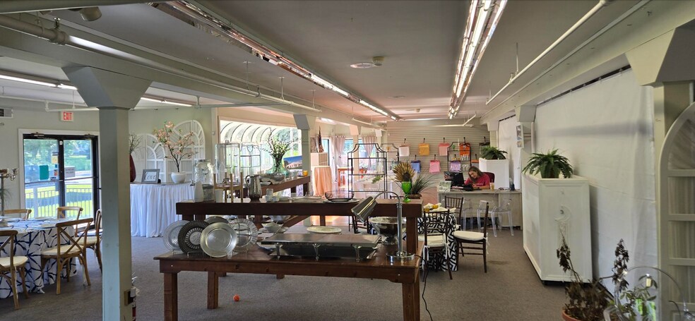 230 US Highway 206, Hillsborough, NJ à louer - Photo de l’immeuble – Image 3 sur 9