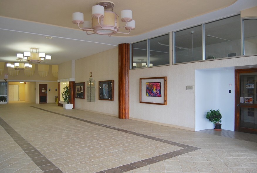 101 Aupuni St, Hilo, HI à vendre - Photo intérieure – Image 3 sur 11