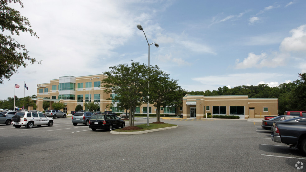 5900 Lake Wright Dr, Norfolk, VA à louer - Photo de l’immeuble – Image 3 sur 8