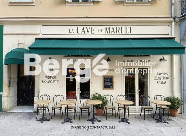 Plus de détails pour Local commercial à vendre