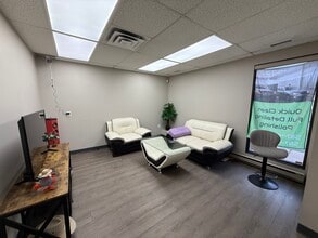 6721 67 Ave, Red Deer, AB à louer Photo intérieure– Image 2 sur 13