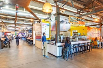 330 3rd St, Redlands, CA à louer Photo intérieure– Image 1 sur 1