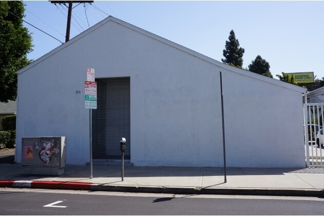 8069-8071 Beverly Blvd, Los Angeles, CA à louer - Photo de l’immeuble – Image 2 sur 12