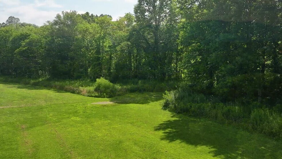 477 Woodland Dr, Waynesville, NC à vendre - Vidéo sur l’annonce professionnelle – Image 2 sur 12