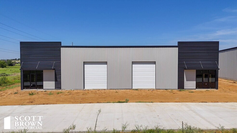 8870 Liberty Road, Aubrey, TX à louer - Photo de l’immeuble – Image 2 sur 10