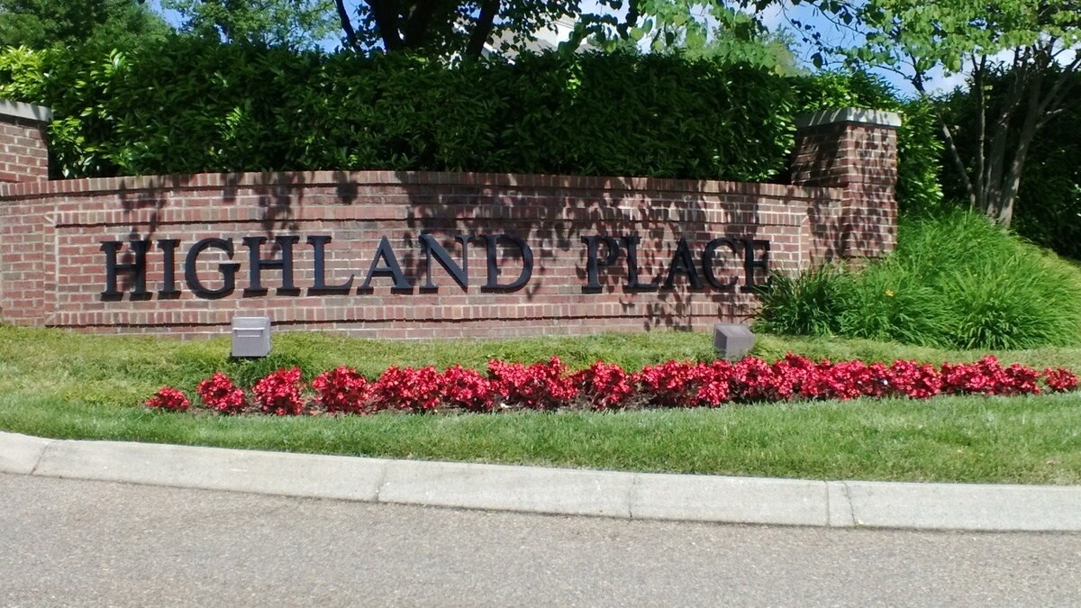 6223 Highland Place Way, Knoxville, TN à louer Autre– Image 1 sur 2