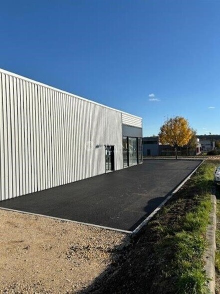 Local commercial dans Trélissac à vendre - Photo de l’immeuble – Image 2 sur 7