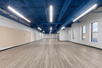 74-76 Boul Brunswick, Dollard-des-Ormeaux, QC à louer Photo intérieure– Image 2 sur 20