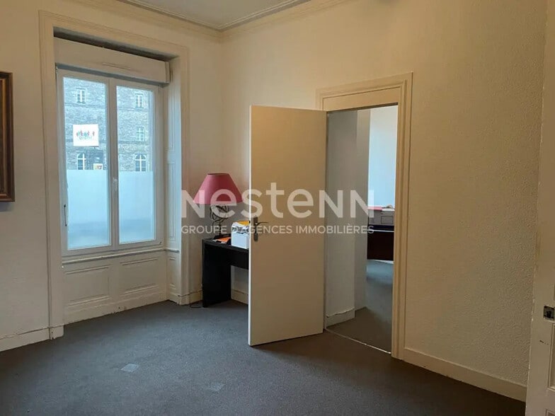 Bureau dans Vannes à louer - Photo de l’immeuble – Image 3 sur 5