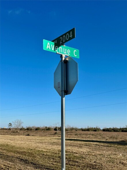 FM 2004, Hitchcock, TX à vendre - Photo de l’immeuble – Image 2 sur 21